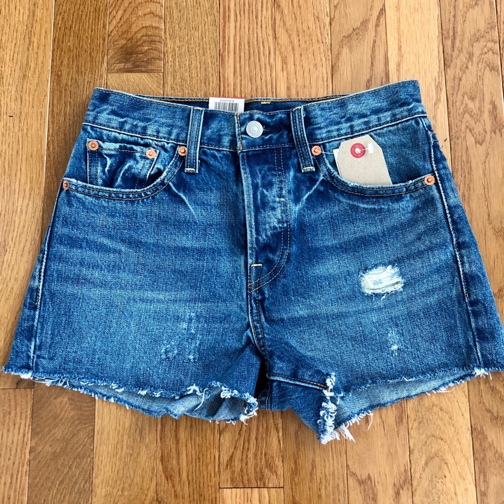 NWT Levi’s Denim Shorts